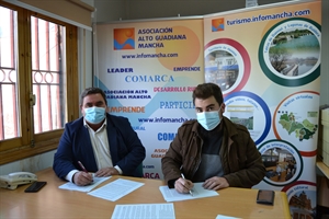 Firma con Vicente Serrano (Carrizosa)